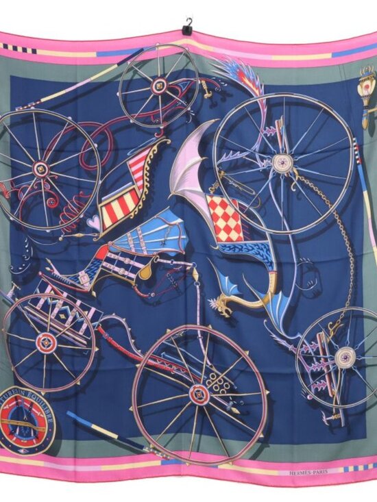 Hermes Accessories - ★SOLD★ Hermes 09 Voitures en Equilibre Elaborate Carriage Carre Scarfrose Bon